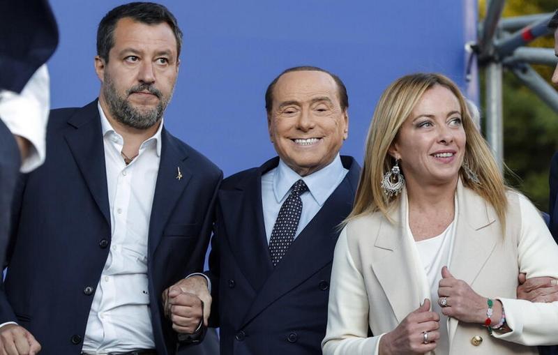 Italija parlamento rinkimų išvakarės. EK diktatas