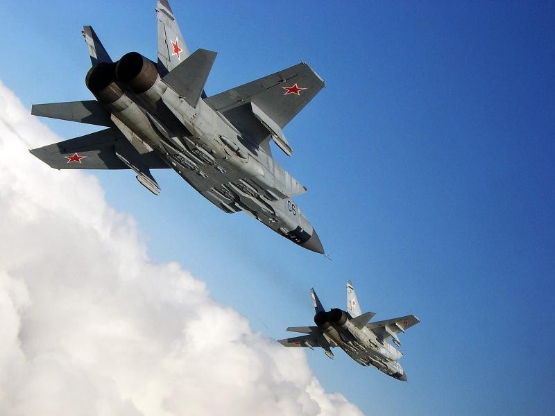 Rusijos lėktuvai Juodojoje jūroje sunaikino keturis Ukrainos laivus su kariais