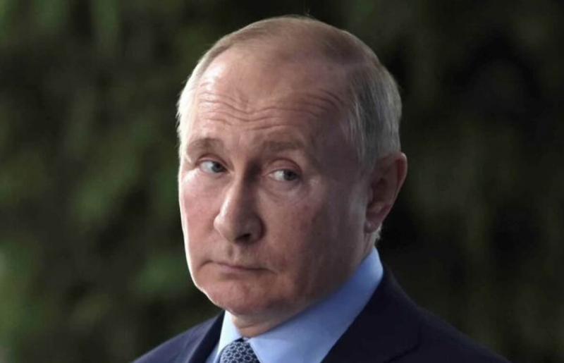 Numirė Putinas, Kremliuje perversmas