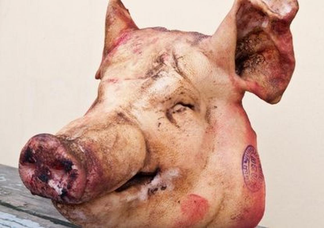 Ar kiauliena gali būti košerinė? Tel-Avivo restorane vietoj veršienos klientams tiekdavo kiaulieną